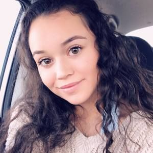 Meet your Posher, Eliana